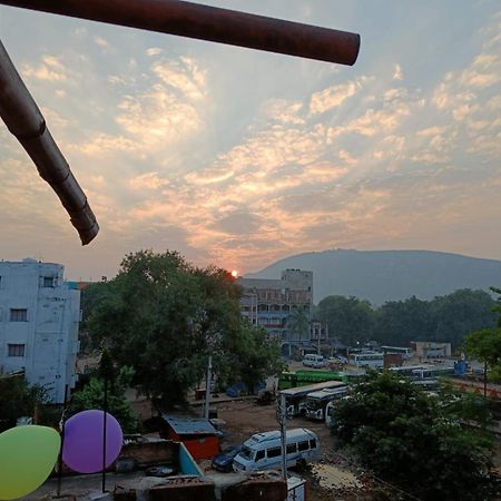 Hotel Devdoot Rājgīr Rom bilde